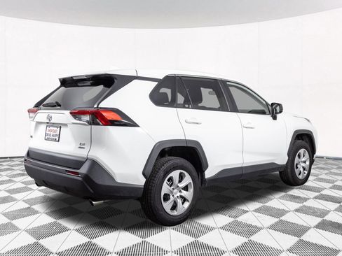 Used 2023 Toyota RAV4 LE AWD/4WD image 12