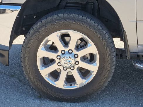 Used 2023 RAM 2500 Laramie AWD/4WD image 9