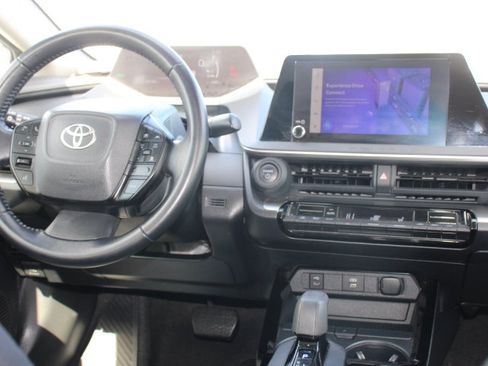 Used 2023 Toyota Prius LE image 21