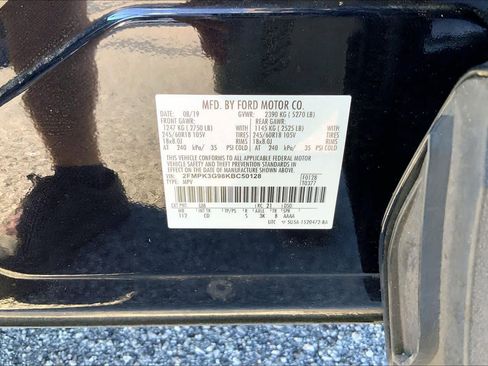 Used 2019 Ford Edge SE FWD image 31
