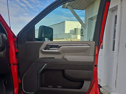 Used 2024 Chevrolet Silverado 2500 LTZ image 25