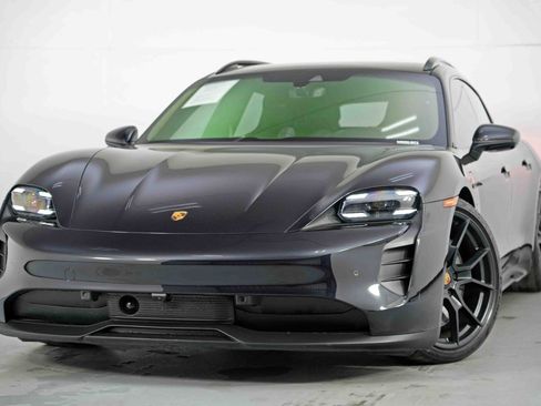 Used 2023 Porsche Taycan GTS image 3