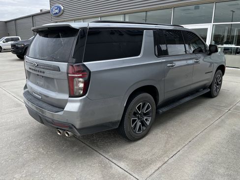 Used 2023 Chevrolet Suburban Z71 w/ Z71 Off-Road Package image 3