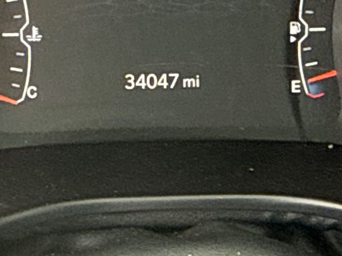 Used 2024 Jeep Compass Trailhawk image 11