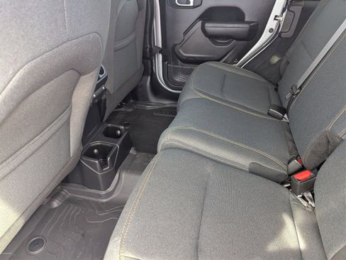 Used 2024 Jeep Wrangler Sport S image 14