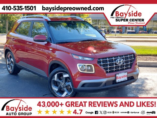 Used 2023 Hyundai Venue Limited w/ Cargo Package FWD image 1