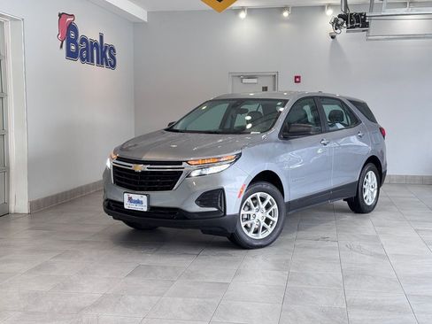 Certified 2024 Chevrolet Equinox LS w/ Driver Confidence II Package AWD/4WD image 2