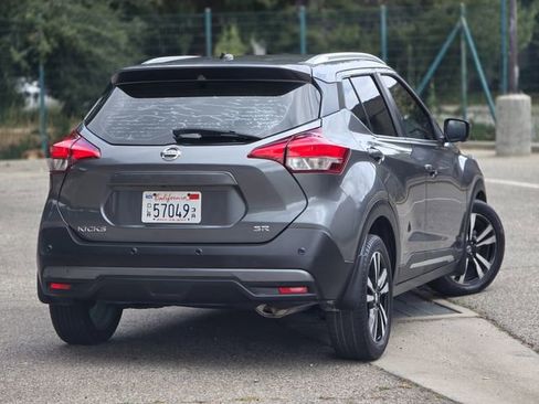 Used 2020 Nissan Kicks SR w/ SR Premium Package FWD image 9