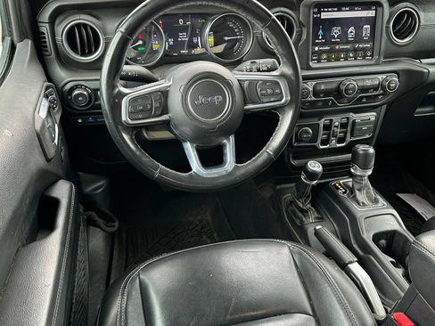 Used 2021 Jeep Wrangler Unlimited Sahara AWD/4WD image 17