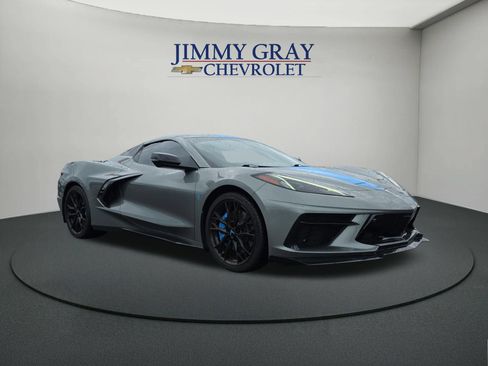 Used 2022 Chevrolet Corvette Stingray Premium Conv w/ Z51 Performance Package RWD image 7