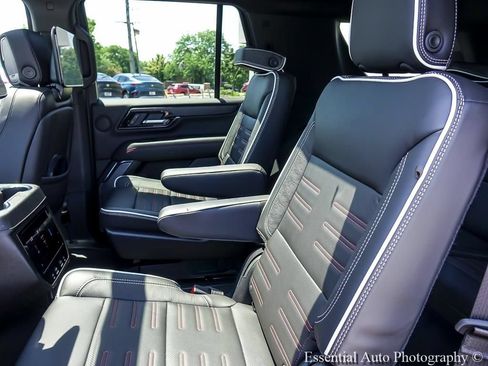 Used 2026 GMC Yukon AT4 Ultimate AWD/4WD image 15