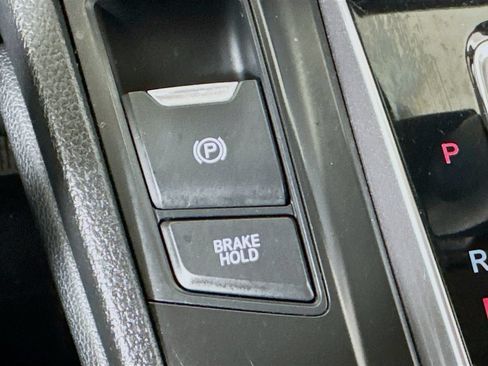 Used 2018 Honda CR-V EX-L image 18