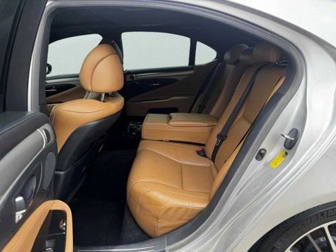 Used 2014 Lexus LS 460 image 38