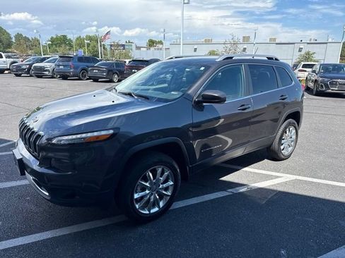 Used 2015 Jeep Cherokee Limited w/ Trailer Tow Group AWD/4WD image 2