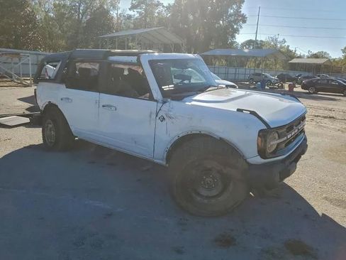 Used 2025 Ford Bronco Outer Banks w/ Sasquatch Package image 2