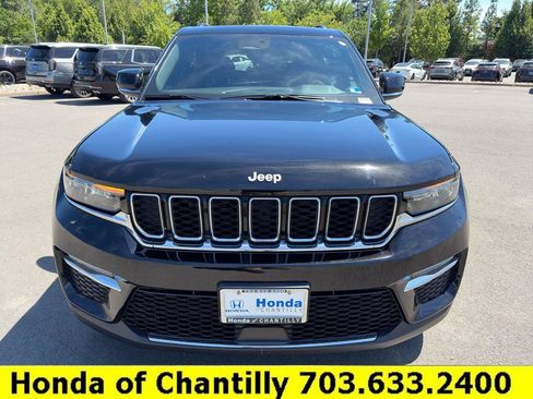 Used 2025 Jeep Grand Cherokee Limited w/ Trailer Tow Package AWD/4WD image 2
