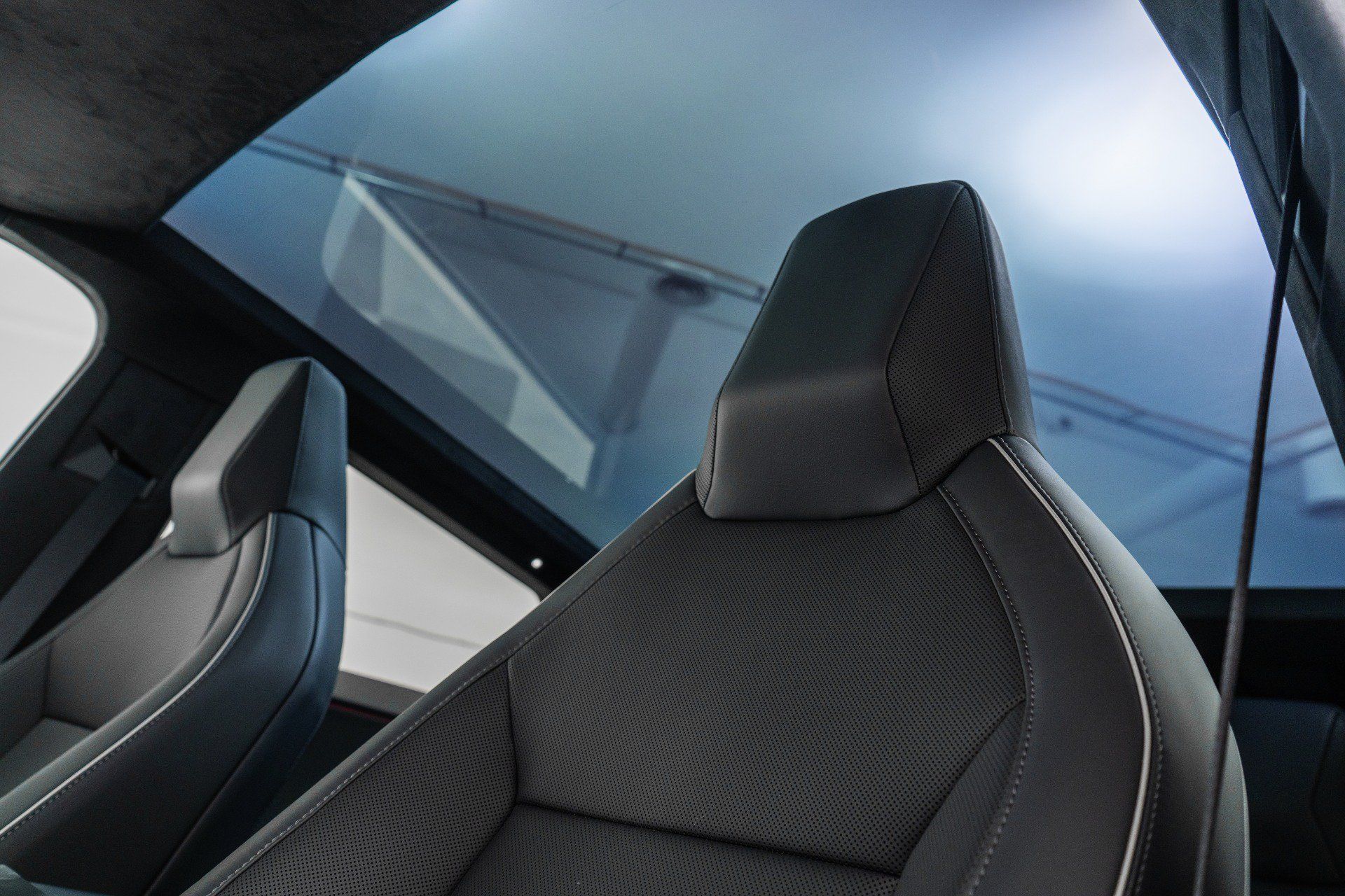 Used 2024 Tesla Cybertruck Cyberbeast AWD/4WD image 17