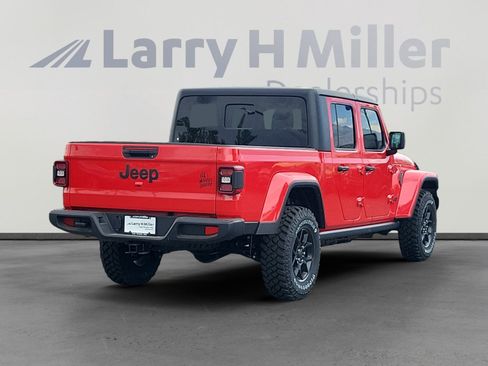 New 2025 Jeep Gladiator Willys image 5