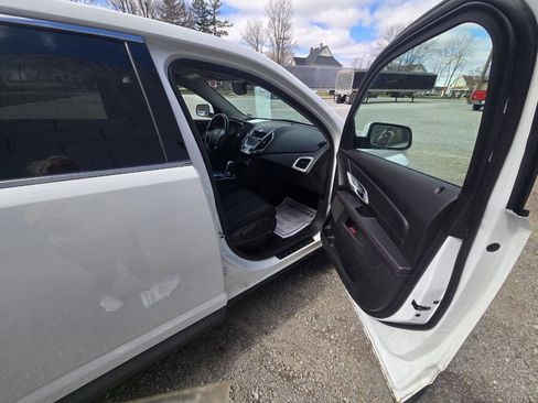 Used 2011 GMC Terrain SLE image 10