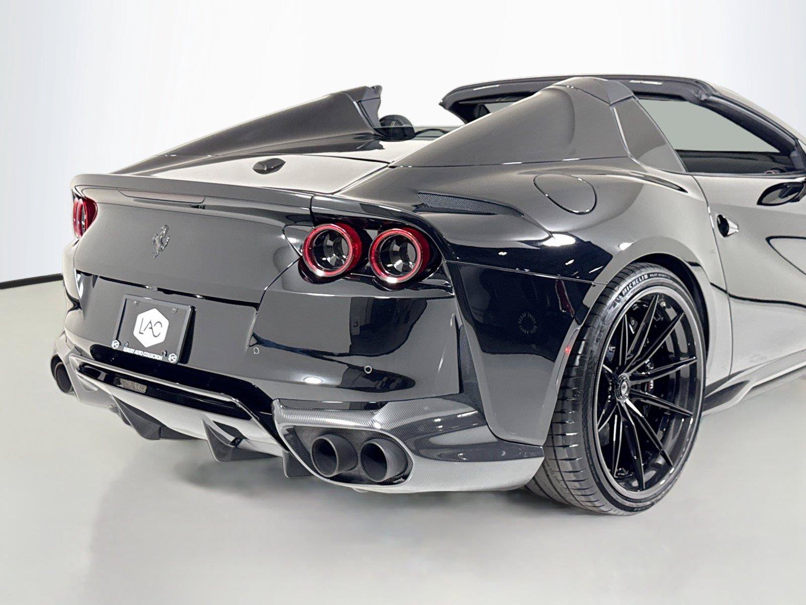 Used 2021 Ferrari 812 GTS RWD image 34