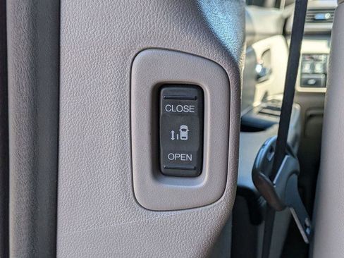 Used 2017 Honda Odyssey EX-L image 27