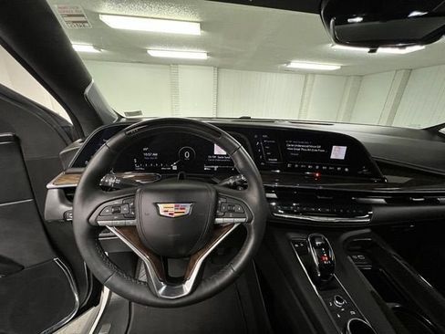 Certified 2024 Cadillac Escalade Premium Luxury Platinum AWD/4WD image 16
