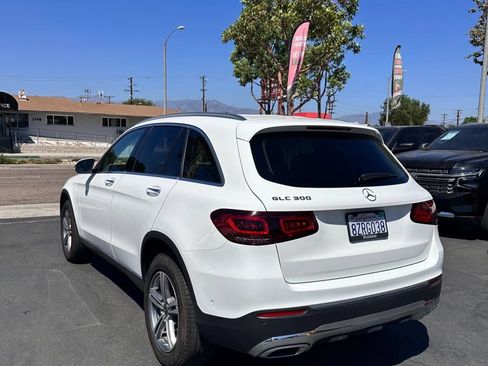 Used 2022 Mercedes-Benz GLC 300 image 4