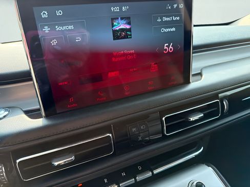 Used 2024 Lincoln Aviator AWD w/ Premium Package image 24