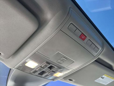 Used 2019 Volkswagen Atlas SE w/ Panoramic Sunroof Package image 33