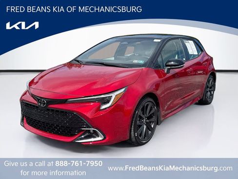 Used 2025 Toyota Corolla XSE FWD image 3