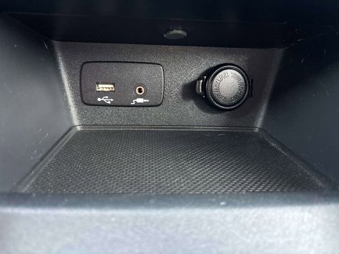 Used 2023 Subaru Forester image 32