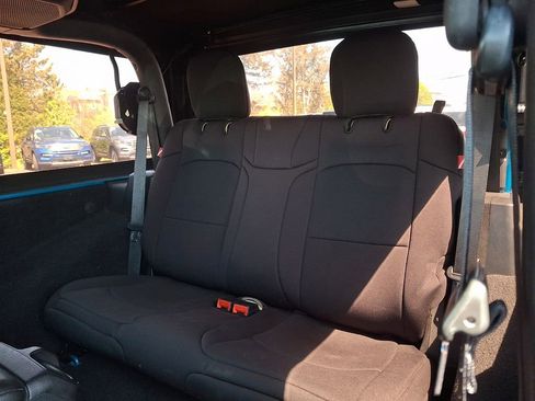 Used 2020 Jeep Wrangler Sport image 10