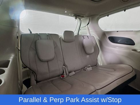 Used 2019 Chrysler Pacifica Limited w/ Tire & Wheel Group image 38