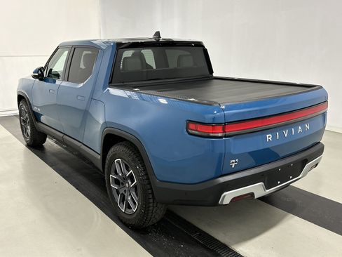 Used 2024 Rivian R1T Adventure AWD/4WD image 3