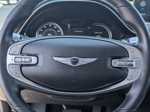 Used 2025 Genesis GV70 2.5T image 18