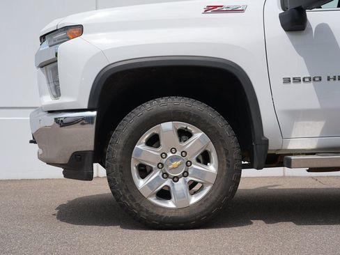 Used 2022 Chevrolet Silverado 3500 LTZ AWD/4WD image 11