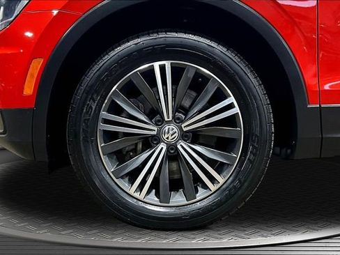 Used 2019 Volkswagen Tiguan SEL AWD/4WD image 27