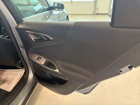 Used 2024 Chevrolet Malibu LT image 40