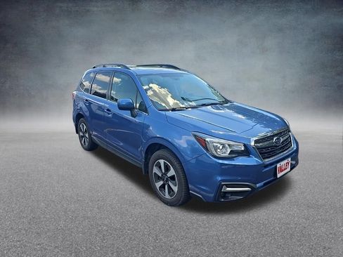 Used 2018 Subaru Forester 2.5i Limited AWD/4WD image 2