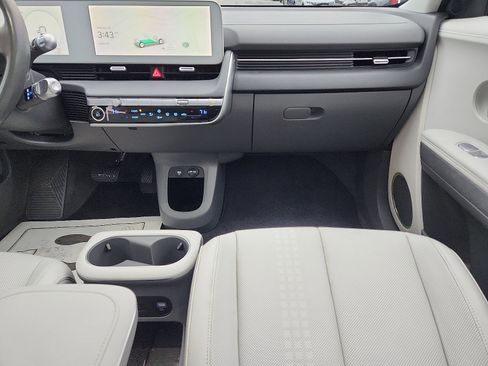 Used 2022 Hyundai Ioniq 5 Limited image 11