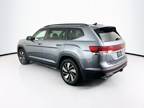 Used 2024 Volkswagen Atlas SE image 5