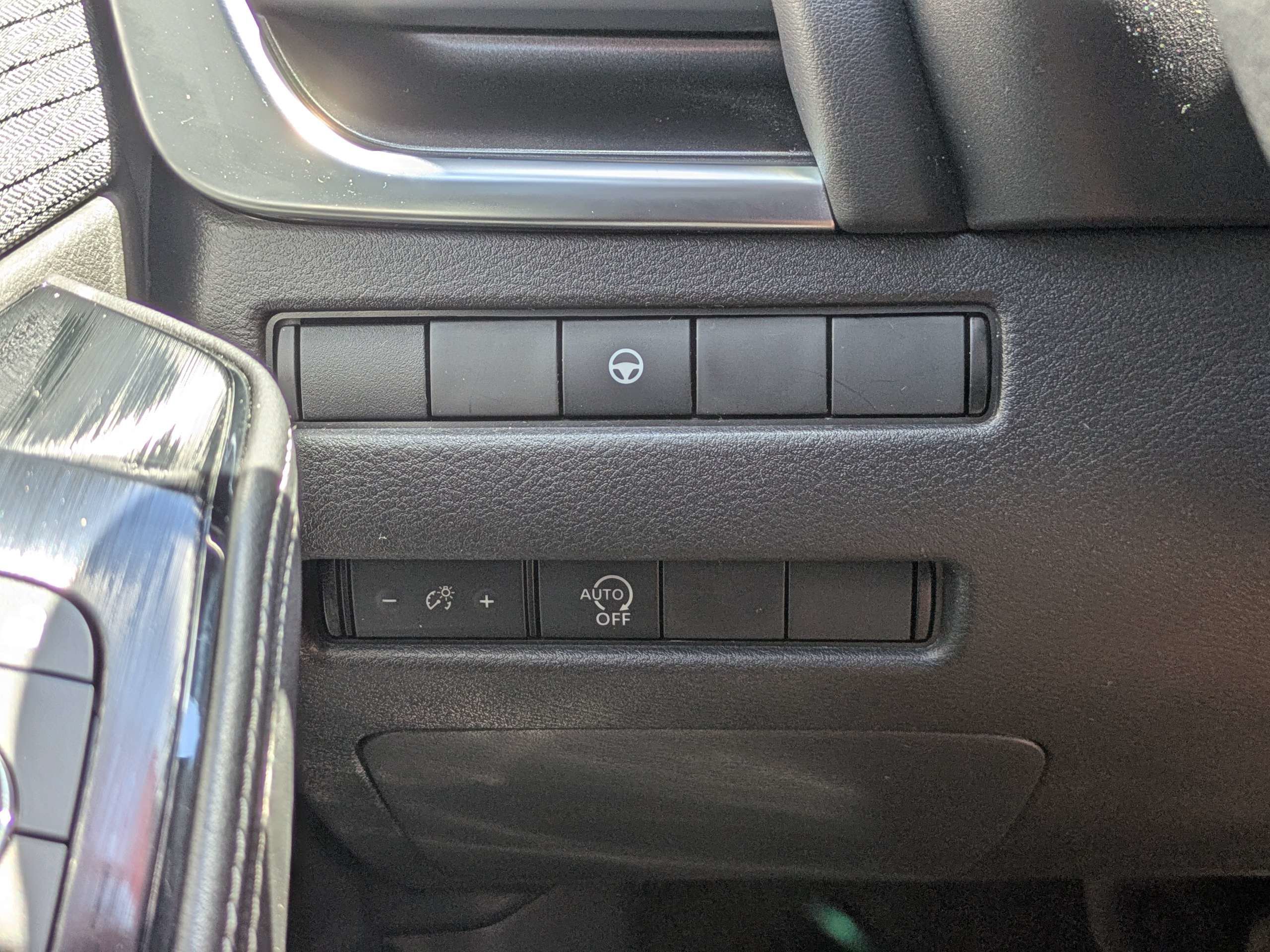 Certified 2023 Nissan Rogue SV FWD image 25