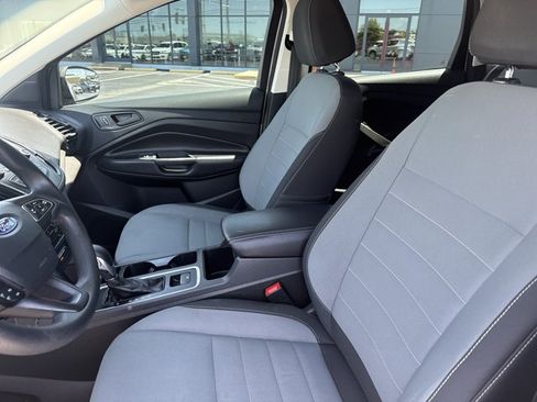 Used 2017 Ford Escape S FWD image 5