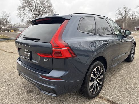 Used 2024 Volvo XC60 B5 Plus image 4