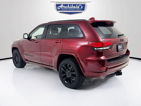 Used 2020 Jeep Grand Cherokee Altitude image 4