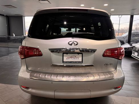 Used 2016 INFINITI QX80 4WD w/ Deluxe Technology Package image 4
