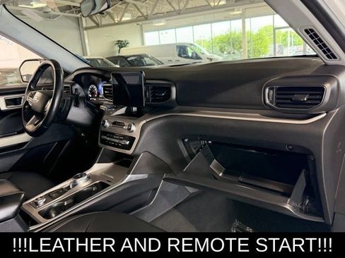 Used 2020 Ford Explorer XLT w/ Equipment Group 202A AWD/4WD image 13