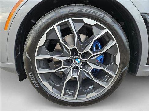 Used 2026 BMW X7 M60i image 10