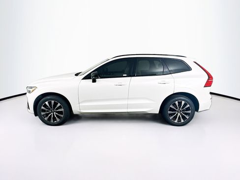 Used 2024 Volvo XC60 B5 Core w/ Protection Package Premier AWD/4WD image 4