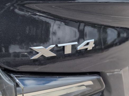 Certified 2022 Cadillac XT4 Sport w/ Enhanced Visibility Package FWD image 6